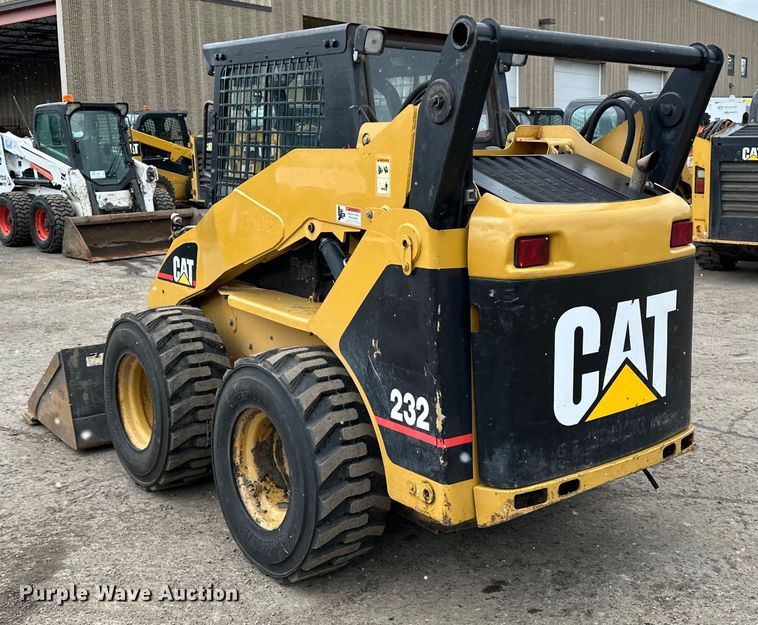 image for item DQ0782 Caterpillar 232 skid steer loader