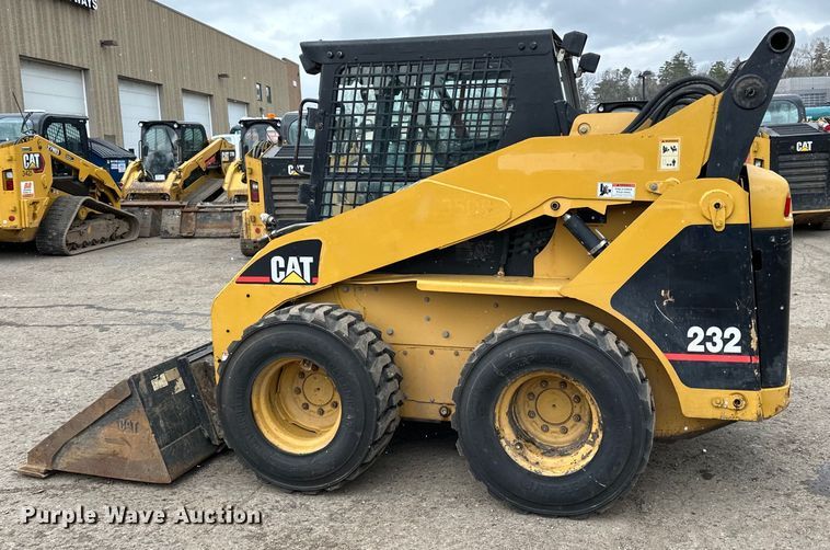 image for item DQ0782 Caterpillar 232 skid steer loader