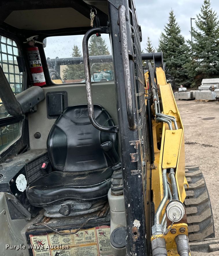 image for item DQ0782 Caterpillar 232 skid steer loader