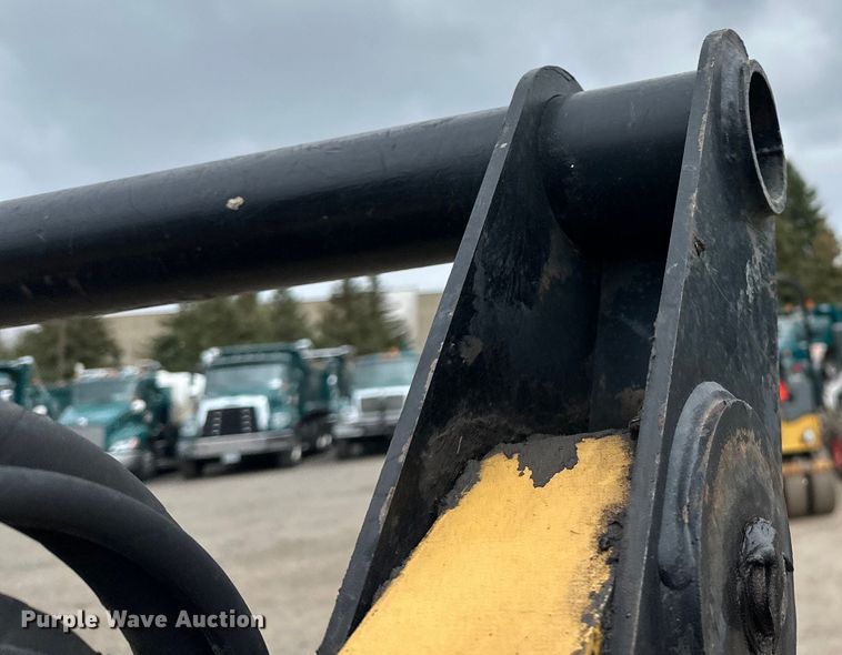 image for item DQ0782 Caterpillar 232 skid steer loader