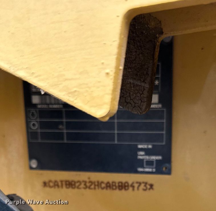 image for item DQ0782 Caterpillar 232 skid steer loader