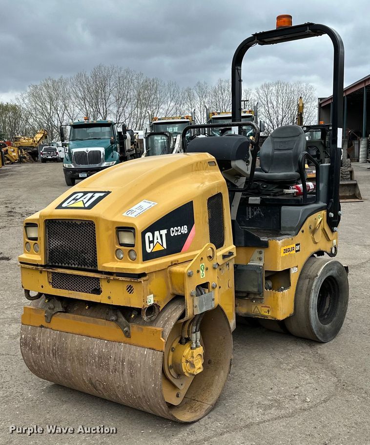 image for item DQ0783 2014 Caterpillar  CC24B single drum vibratory roller