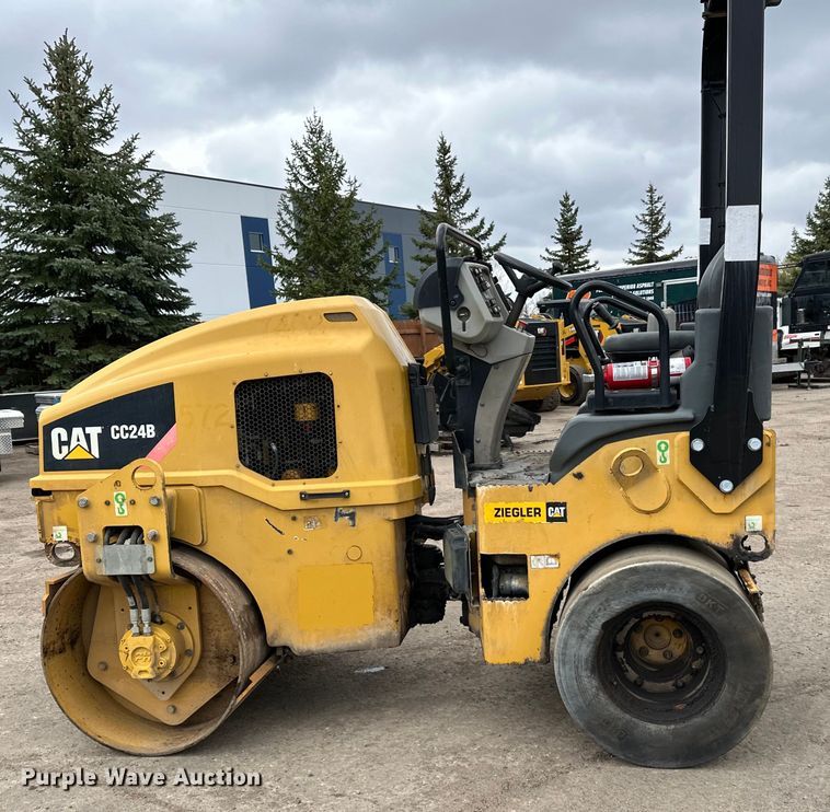 image for item DQ0783 2014 Caterpillar  CC24B single drum vibratory roller
