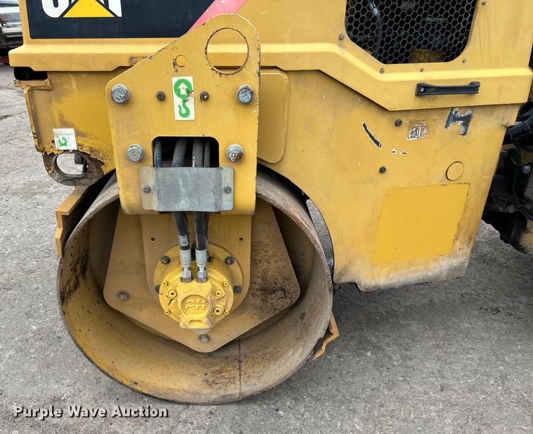 image for item DQ0783 2014 Caterpillar  CC24B single drum vibratory roller