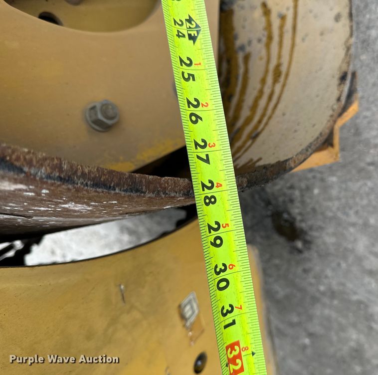 image for item DQ0783 2014 Caterpillar  CC24B single drum vibratory roller