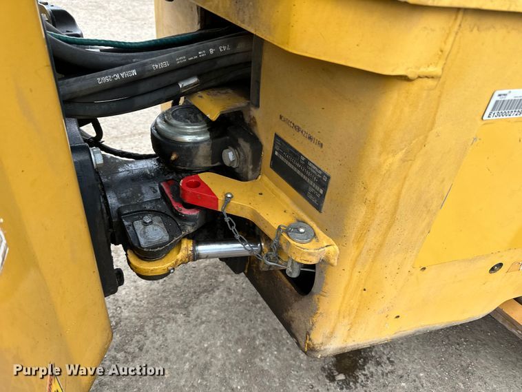 image for item DQ0783 2014 Caterpillar  CC24B single drum vibratory roller