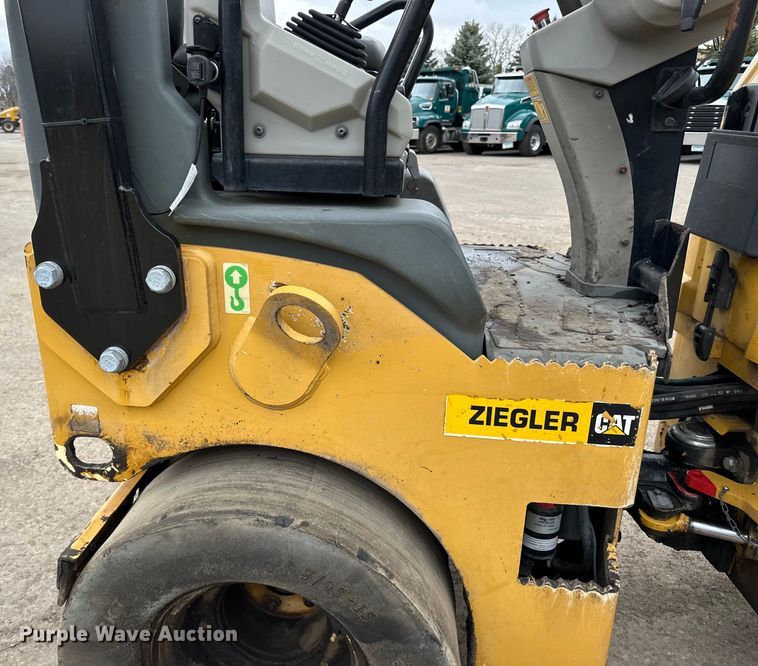 image for item DQ0783 2014 Caterpillar  CC24B single drum vibratory roller