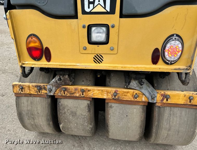 image for item DQ0783 2014 Caterpillar  CC24B single drum vibratory roller