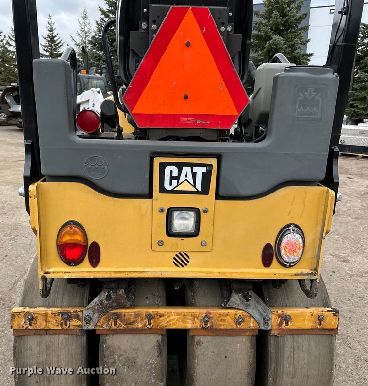 image for item DQ0783 2014 Caterpillar  CC24B single drum vibratory roller