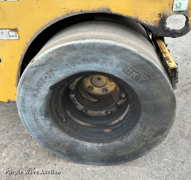 image for item DQ0783 2014 Caterpillar  CC24B single drum vibratory roller