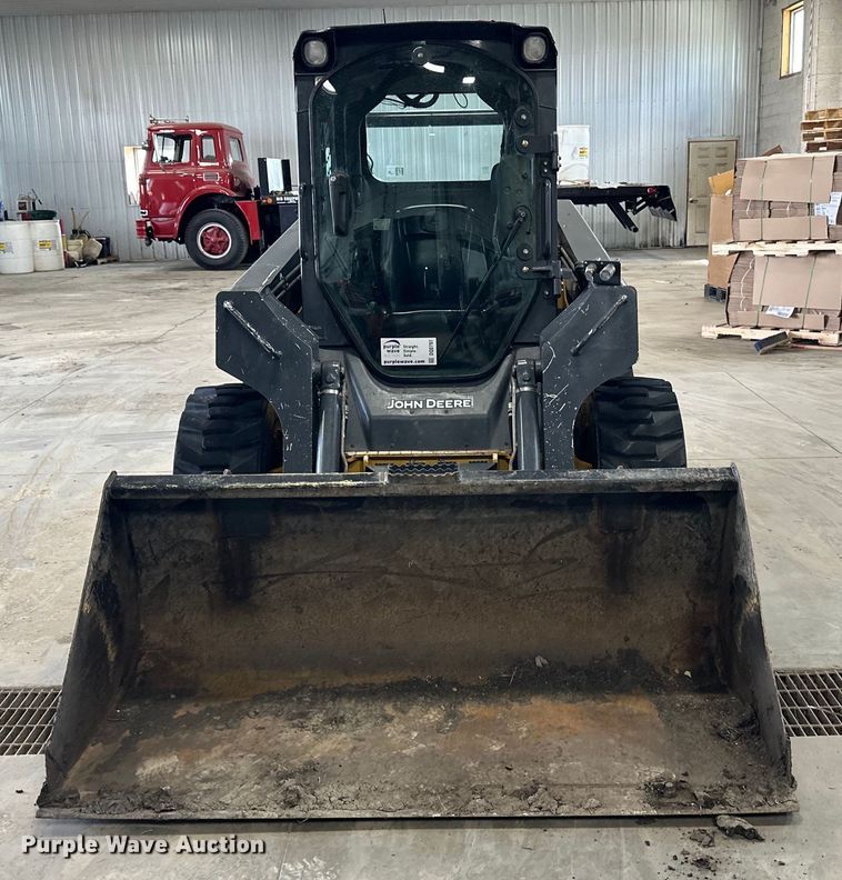 image for item DQ0797 2011 John Deere 320D skid steer loader