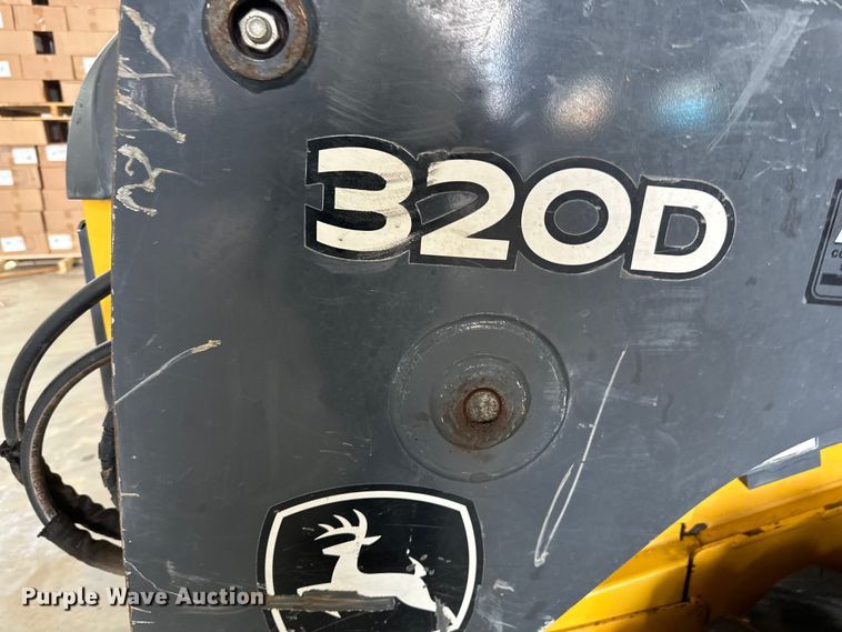 image for item DQ0797 2011 John Deere 320D skid steer loader