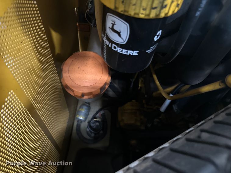 image for item DQ0797 2011 John Deere 320D skid steer loader