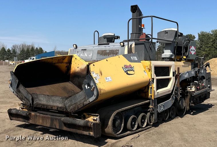 image for item DQ0798 2014 Volvo  P7110 paver