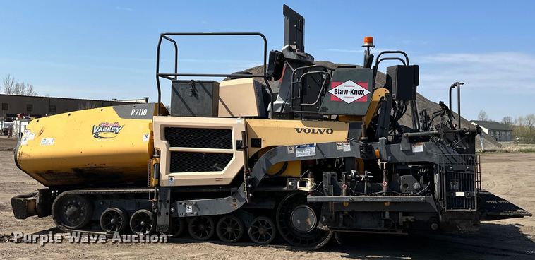 image for item DQ0798 2014 Volvo  P7110 paver