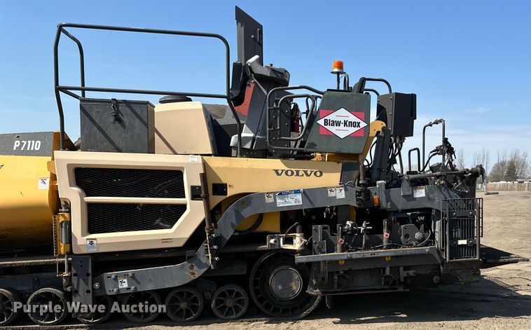 image for item DQ0798 2014 Volvo  P7110 paver