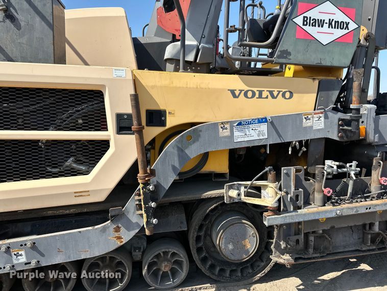 image for item DQ0798 2014 Volvo  P7110 paver