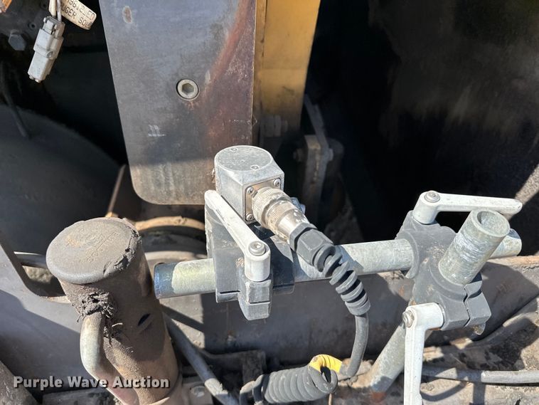 image for item DQ0798 2014 Volvo  P7110 paver