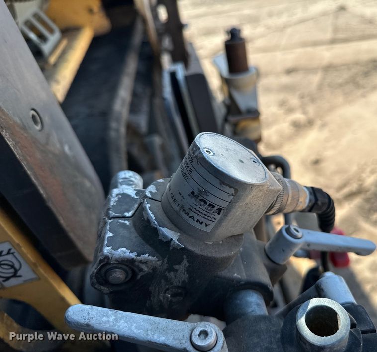 image for item DQ0798 2014 Volvo  P7110 paver