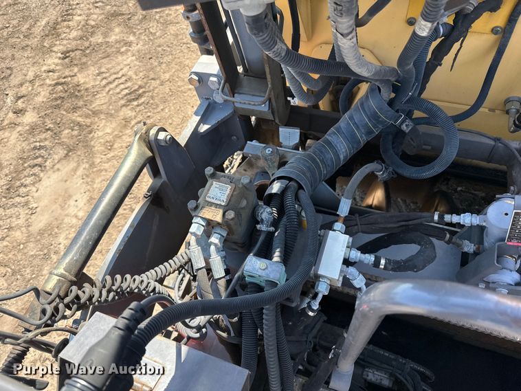 image for item DQ0798 2014 Volvo  P7110 paver