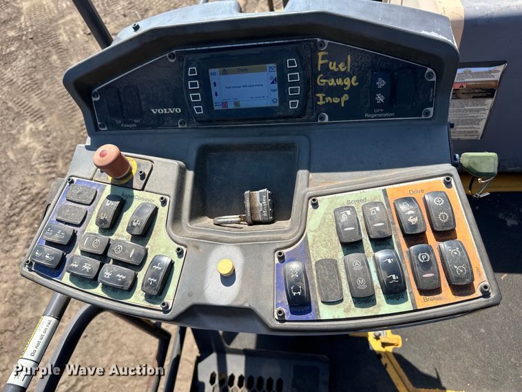 image for item DQ0798 2014 Volvo  P7110 paver