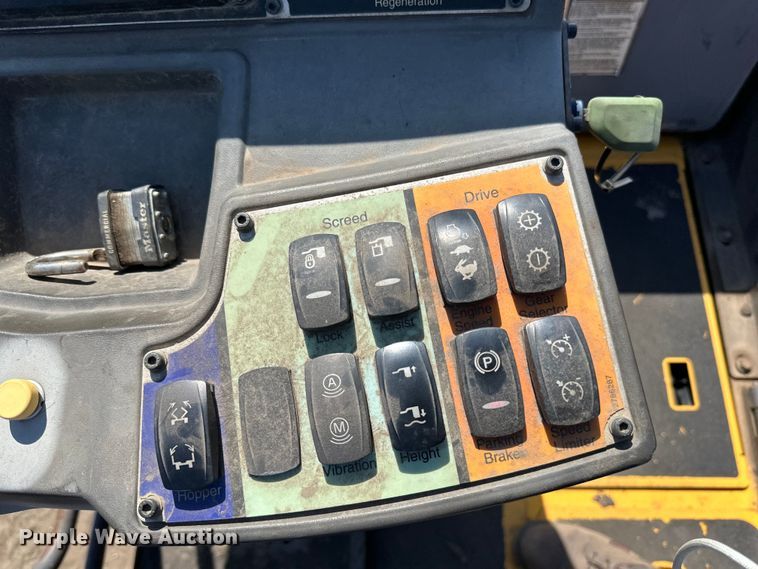 image for item DQ0798 2014 Volvo  P7110 paver