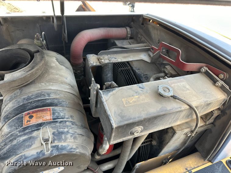 image for item DQ0798 2014 Volvo  P7110 paver