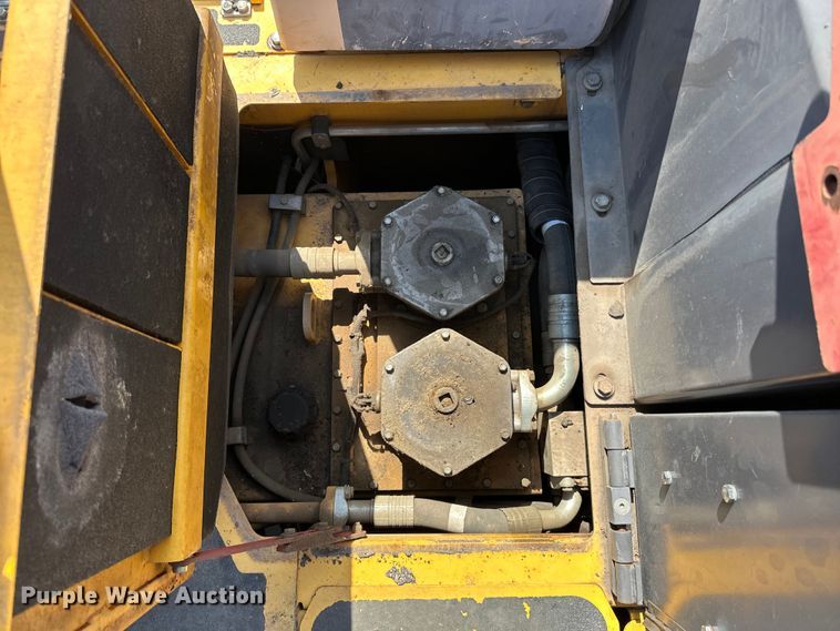 image for item DQ0798 2014 Volvo  P7110 paver