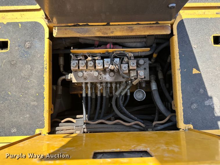 image for item DQ0798 2014 Volvo  P7110 paver