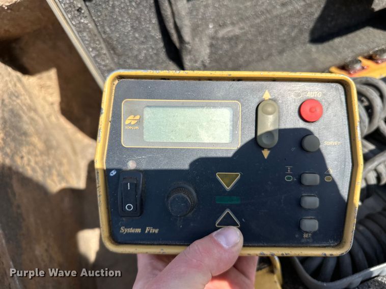 image for item DQ0798 2014 Volvo  P7110 paver