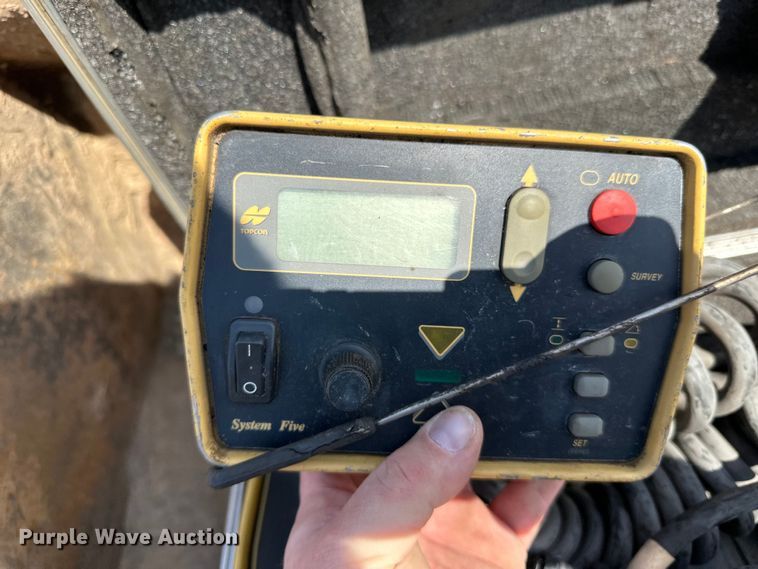 image for item DQ0798 2014 Volvo  P7110 paver