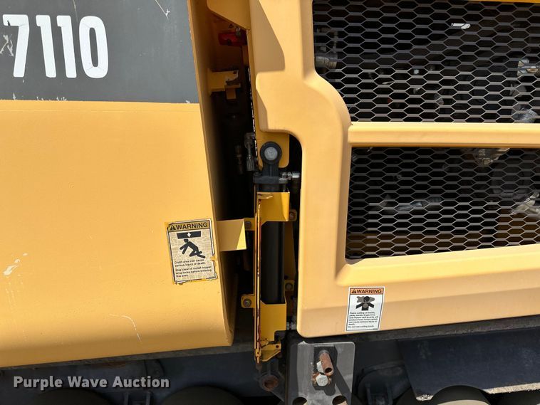 image for item DQ0799 2016 Volvo P7110 paver