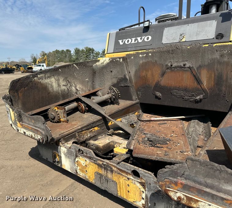 image for item DQ0799 2016 Volvo P7110 paver