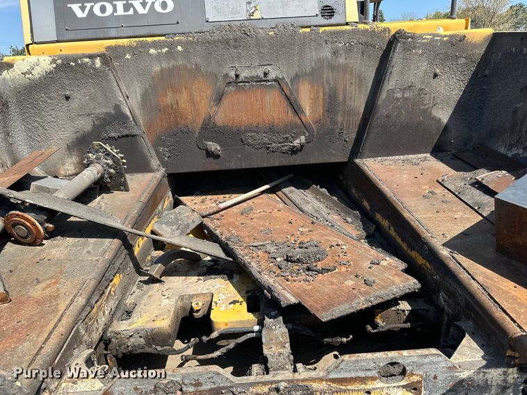 image for item DQ0799 2016 Volvo P7110 paver