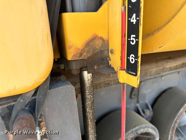 image for item DQ0799 2016 Volvo P7110 paver