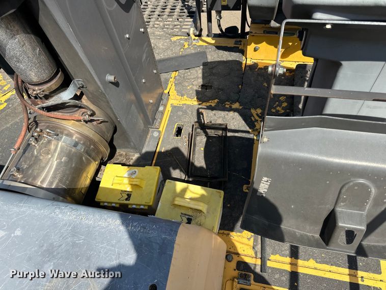 image for item DQ0799 2016 Volvo P7110 paver