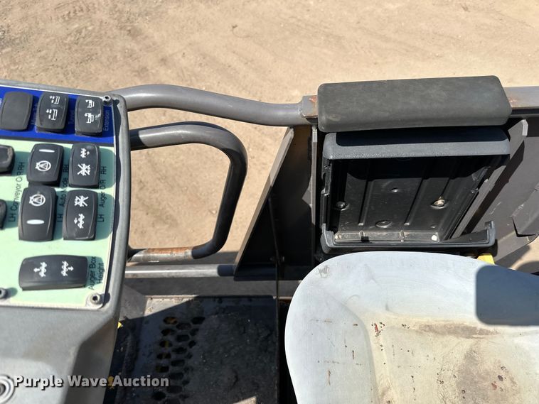 image for item DQ0799 2016 Volvo P7110 paver