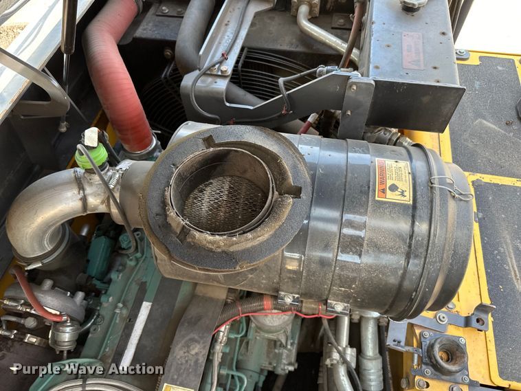 image for item DQ0799 2016 Volvo P7110 paver