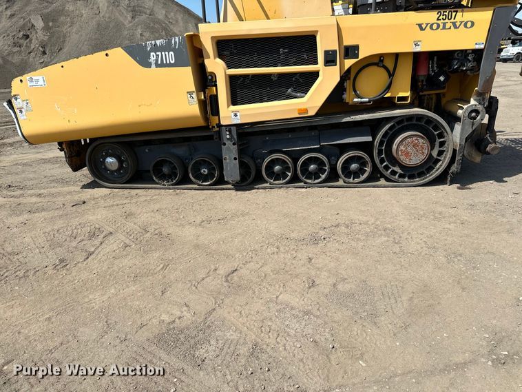 image for item DQ0799 2016 Volvo P7110 paver