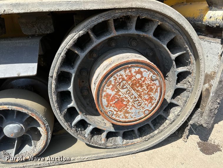 image for item DQ0799 2016 Volvo P7110 paver