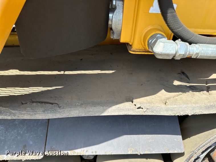 image for item DQ0799 2016 Volvo P7110 paver