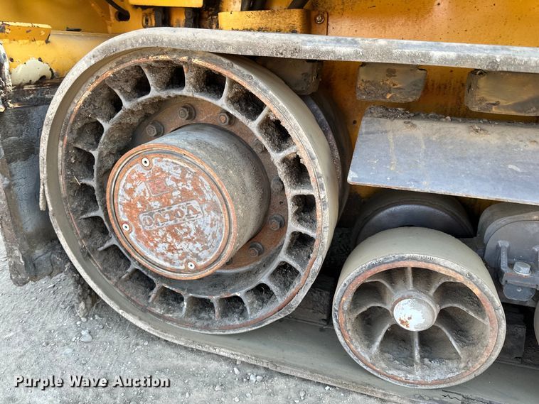 image for item DQ0799 2016 Volvo P7110 paver