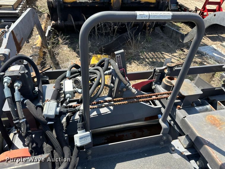 image for item DQ0799 2016 Volvo P7110 paver