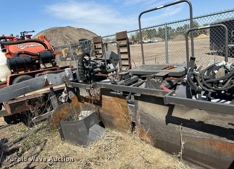 image for item DQ0799 2016 Volvo P7110 paver