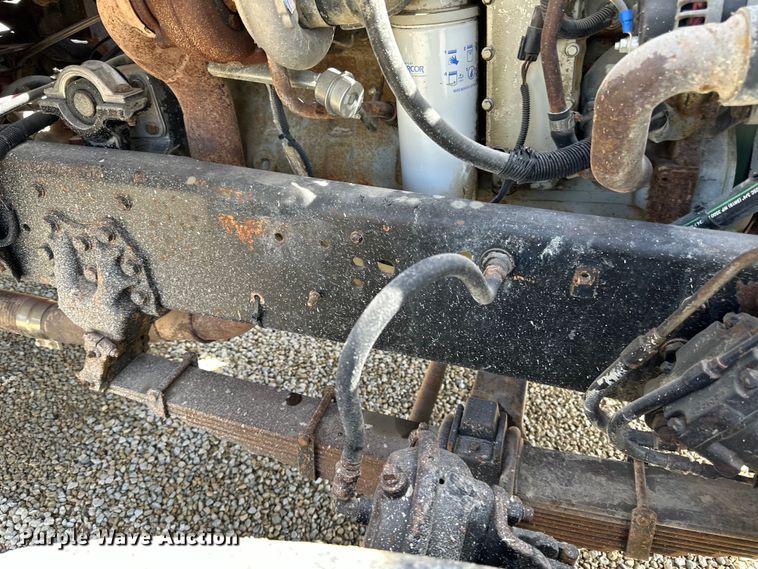 image for item DQ0811 1994 Ford  LT8000 dump truck