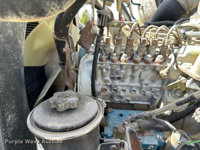 image for item DQ0811 1994 Ford  LT8000 dump truck