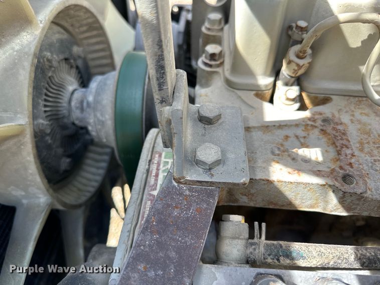 image for item DQ0811 1994 Ford  LT8000 dump truck