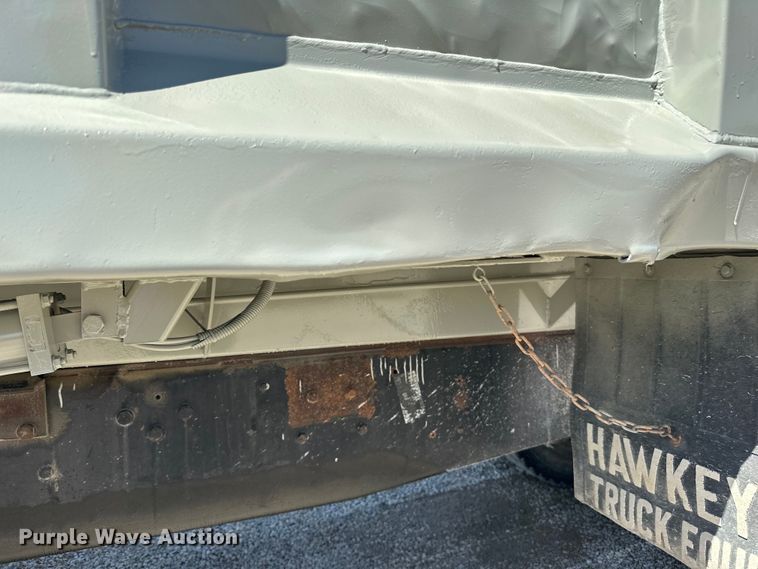 image for item DQ0812 1994 Ford  LT8000 dump truck