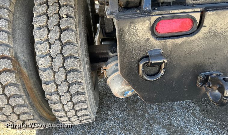 image for item DQ0812 1994 Ford  LT8000 dump truck