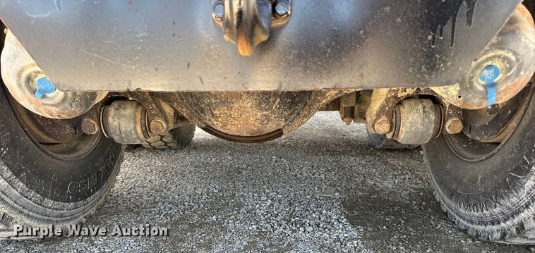 image for item DQ0812 1994 Ford  LT8000 dump truck